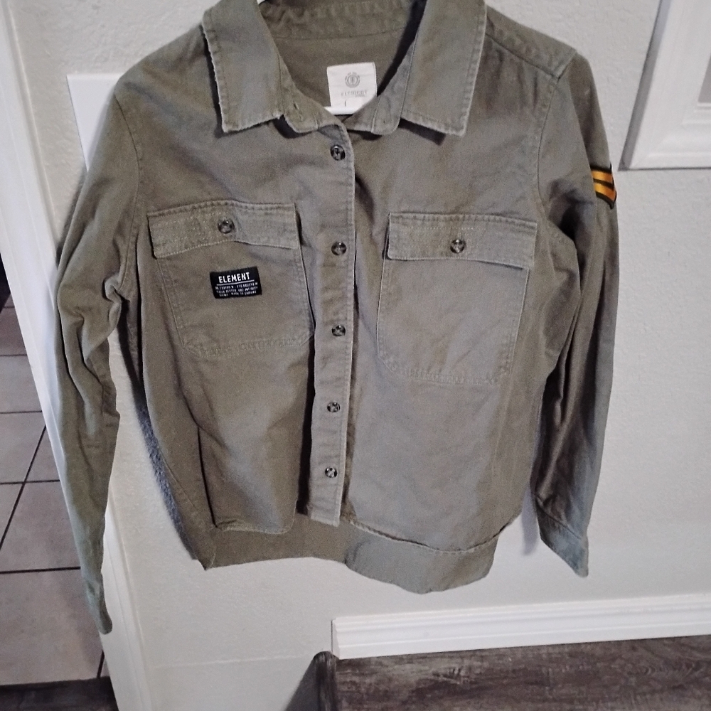 Element skateboarding long sleeve shirt size large more like a medium